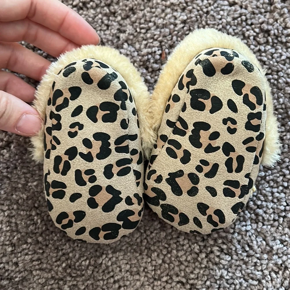 Babygirl 0/3m cheetah, gray & plaid faux fur soft sole booties shoe bundle